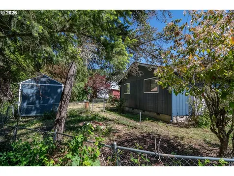 110 NE Kirby Avenue Roseburg OR 97470