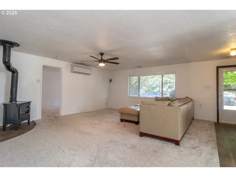 110 NE Kirby Avenue Roseburg OR 97470