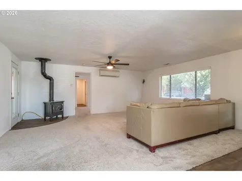 110 NE Kirby Avenue Roseburg OR 97470