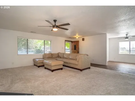 110 NE Kirby Avenue Roseburg OR 97470