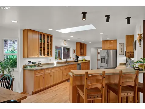 85276 Glenada Road Florence OR 97439