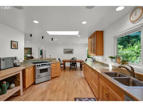85276 Glenada Road Florence OR 97439
