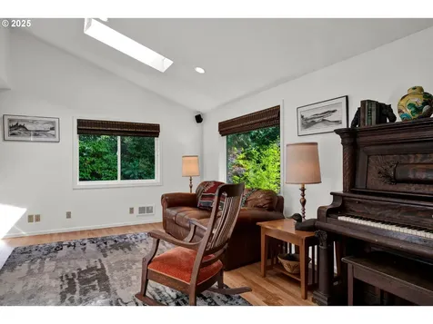 85276 Glenada Road Florence OR 97439