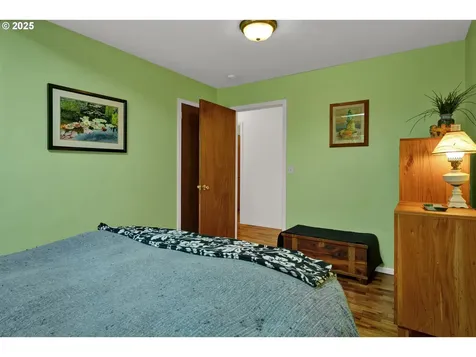 85276 Glenada Road Florence OR 97439