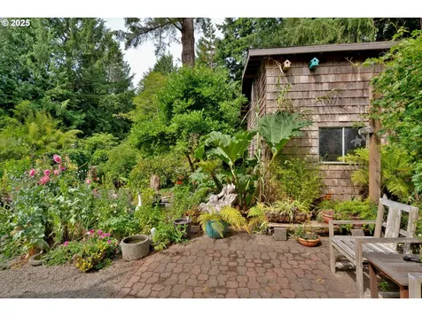 85276 Glenada Road Florence OR 97439