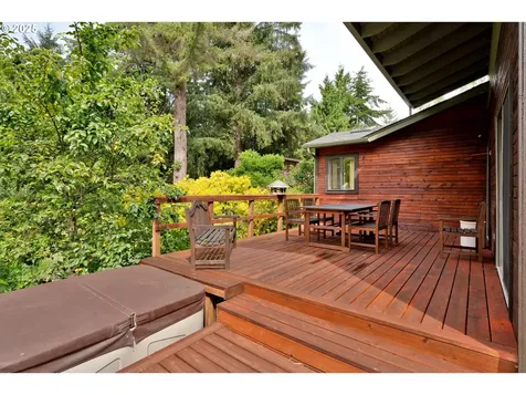 85276 Glenada Road Florence OR 97439