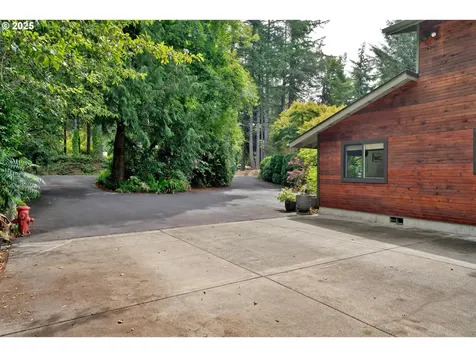 85276 Glenada Road Florence OR 97439