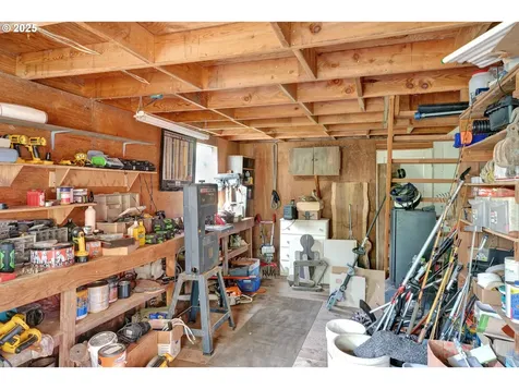 85276 Glenada Road Florence OR 97439