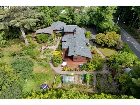 85276 Glenada Road Florence OR 97439