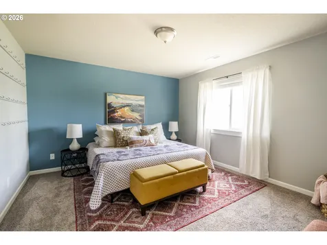 5540 SE 87th Court Portland OR 97266