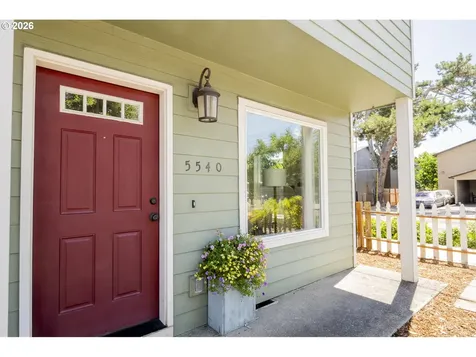 5540 SE 87th Court Portland OR 97266