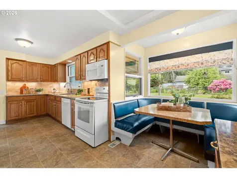 1831 NE 142nd Avenue Portland OR 97230