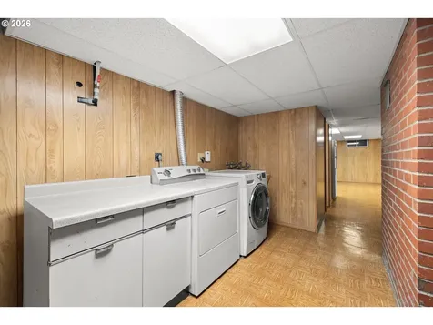 1831 NE 142nd Avenue Portland OR 97230