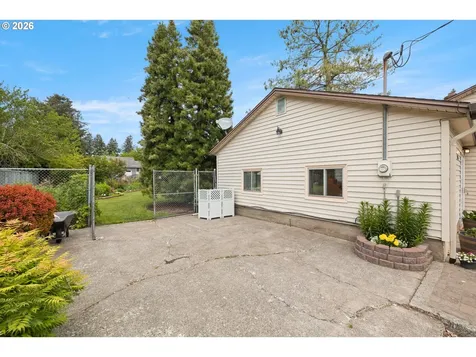 1831 NE 142nd Avenue Portland OR 97230