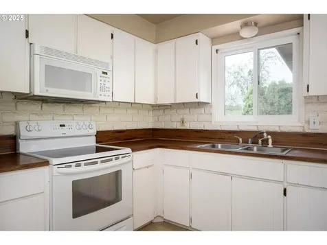 11335 SE Eblen Lane Boring OR 97009