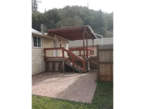 760 W Ballf Street Roseburg OR 97471