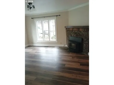 760 W Ballf Street Roseburg OR 97471