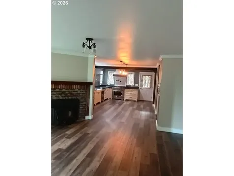 760 W Ballf Street Roseburg OR 97471