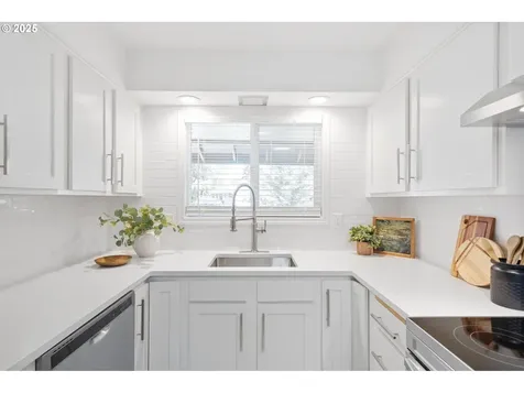 13440 SW Greenleaf Place Beaverton OR 97005