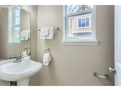 1724 SW San Mateo Terrace Beaverton OR 97003