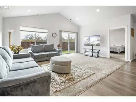 1871 SE Academy Street Dallas OR 97338