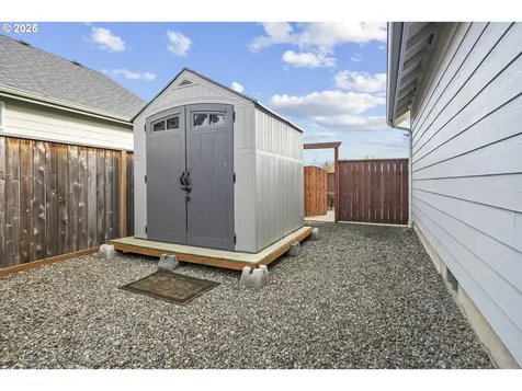 1871 SE Academy Street Dallas OR 97338