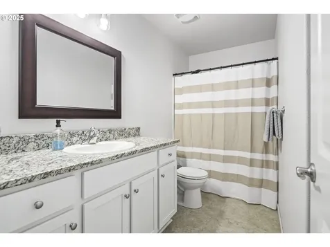 1871 SE Academy Street Dallas OR 97338