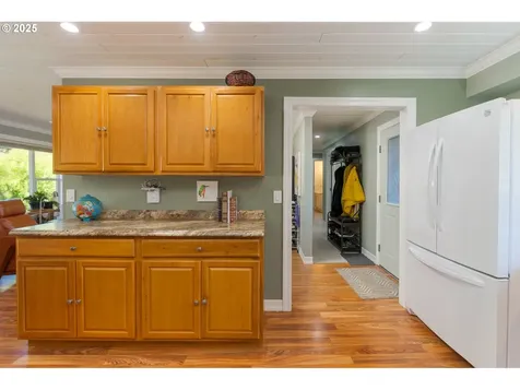 665 Edison Avenue SW Bandon OR 97411