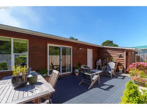 665 Edison Avenue SW Bandon OR 97411
