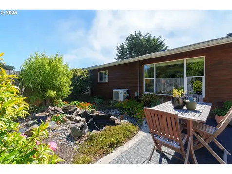 665 Edison Avenue SW Bandon OR 97411