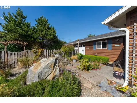 665 Edison Avenue SW Bandon OR 97411
