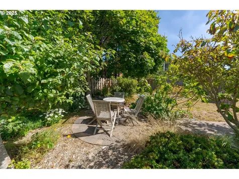 665 Edison Avenue SW Bandon OR 97411