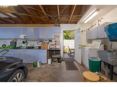 665 Edison Avenue SW Bandon OR 97411