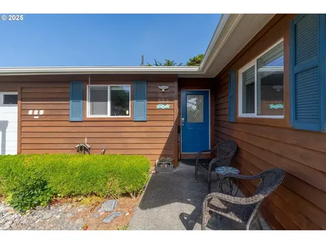 665 Edison Avenue SW Bandon OR 97411