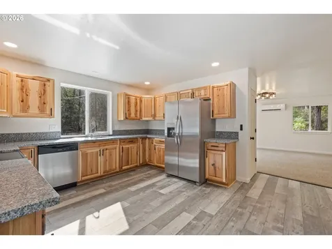 536 Annis Street Canyonville OR 97417