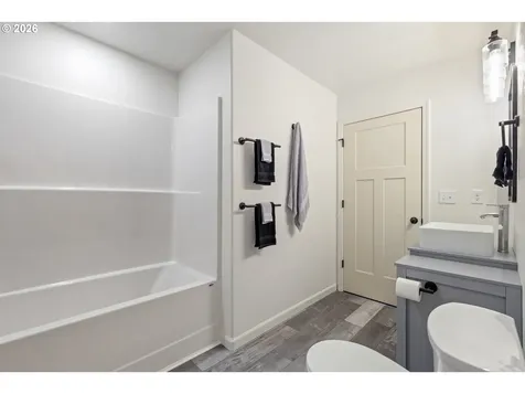 536 Annis Street Canyonville OR 97417