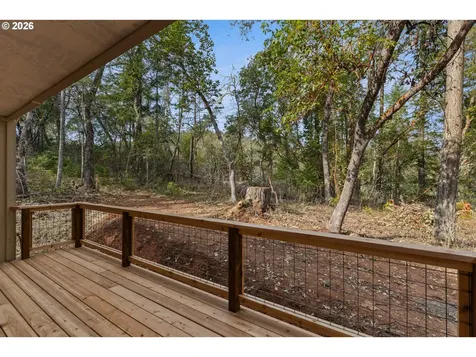 536 Annis Street Canyonville OR 97417