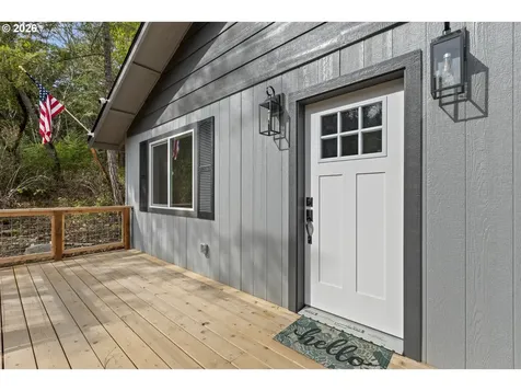 536 Annis Street Canyonville OR 97417