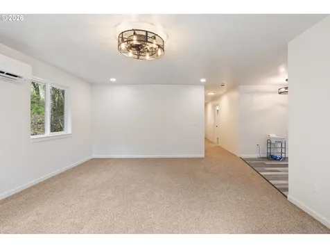 536 Annis Street Canyonville OR 97417