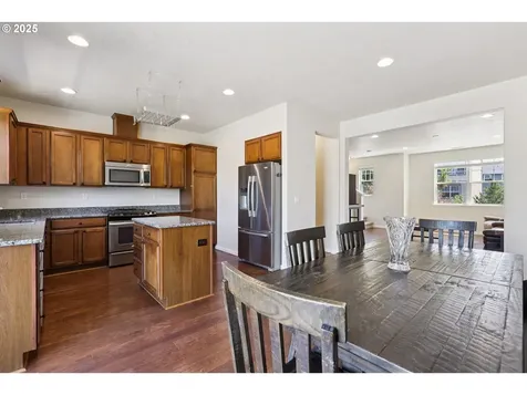 10993 SW Sage Terrace Portland OR 97223