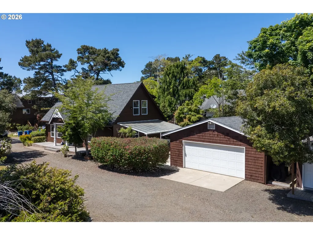 6636 SW Ebb Avenue Lincoln City OR 97367
