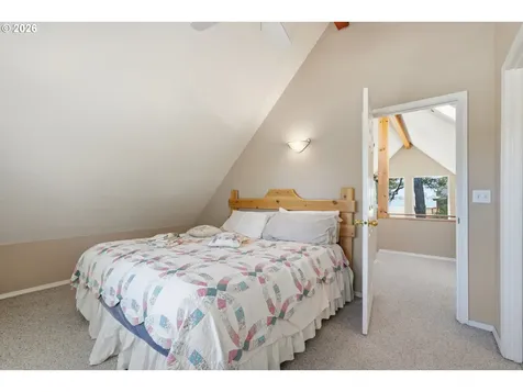 6636 SW Ebb Avenue Lincoln City OR 97367