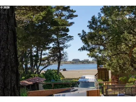6636 SW Ebb Avenue Lincoln City OR 97367