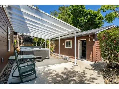 6636 SW Ebb Avenue Lincoln City OR 97367