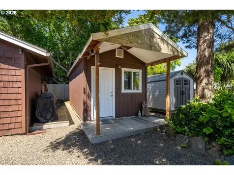 6636 SW Ebb Avenue Lincoln City OR 97367