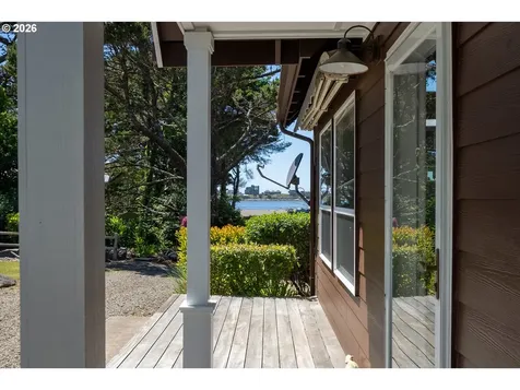 6636 SW Ebb Avenue Lincoln City OR 97367