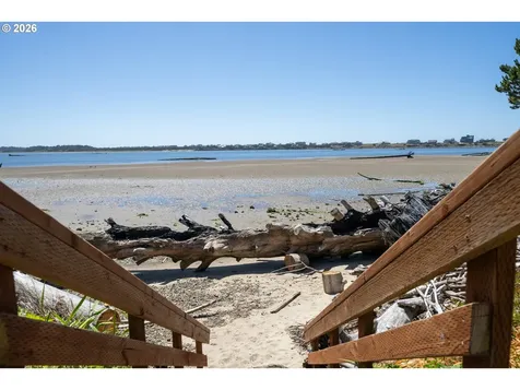 6636 SW Ebb Avenue Lincoln City OR 97367