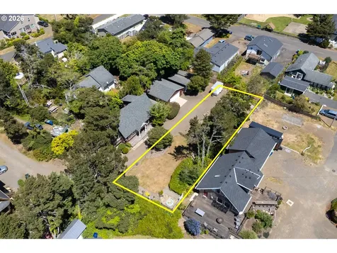 6636 SW Ebb Avenue Lincoln City OR 97367