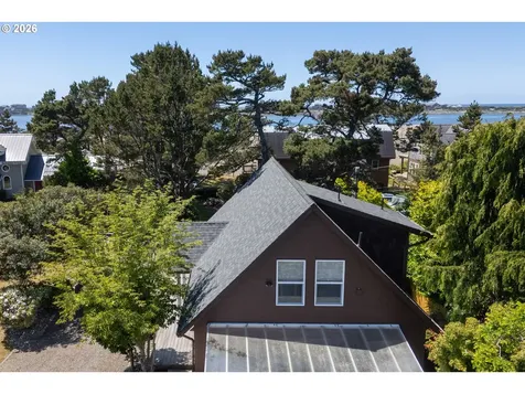 6636 SW Ebb Avenue Lincoln City OR 97367