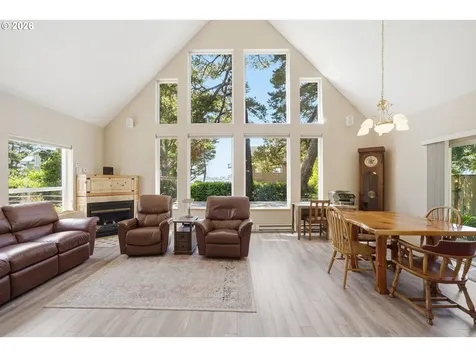 6636 SW Ebb Avenue Lincoln City OR 97367